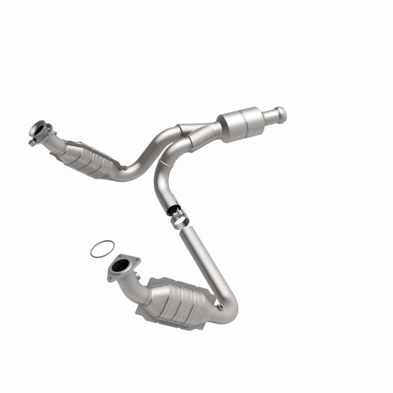Magnaflow — MagnaFlow Conv Direct Fit 10-13 GMC Sierra 1500 V6 4.3L
California - view 9