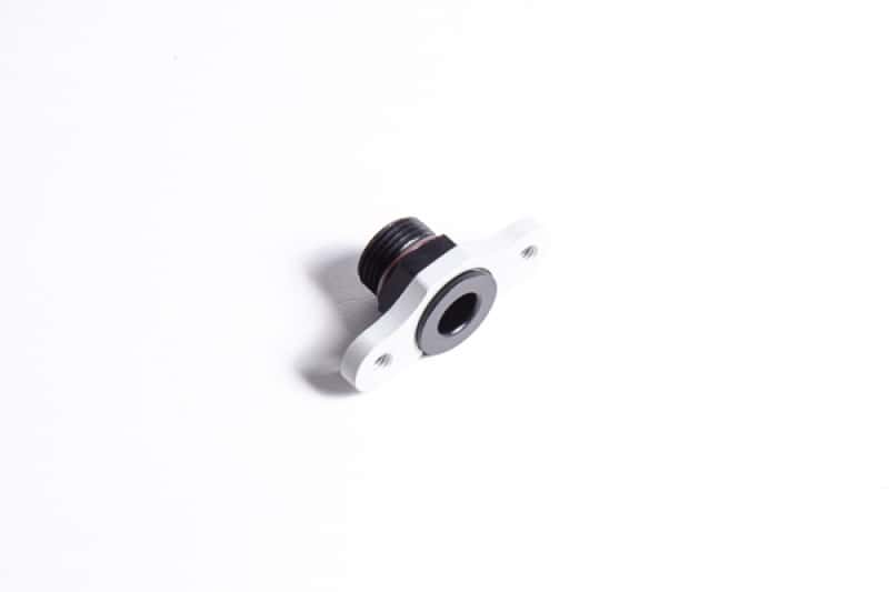 Radium Engineering — Radium Engineering Nissan VQ FPD Adapter (8AN ORB / 11mm Bore / 42mm Spacing / M6) - view 1
