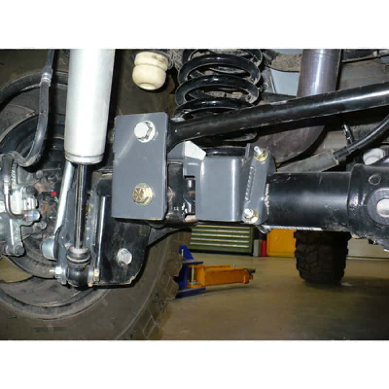 Synergy Mfg — Synergy 07-18 Jeep Wrangler JK/JKU 2-3in Lift Bolt On Rear Track Bar Bracket - view 4