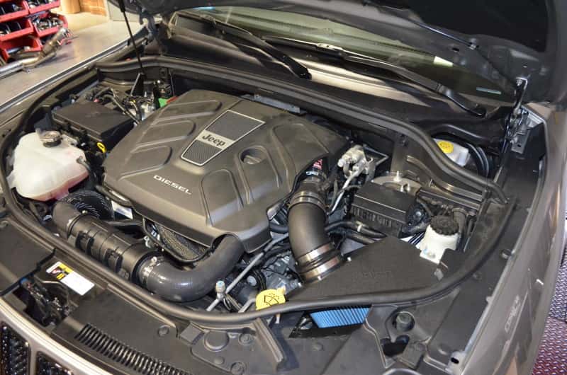 Injen — Injen 14-16 Jeep Grand Cherokee 3.0L V6 Turbo Wrinkle Black Short-Ram Intake w/MR Tech & Heatshield
Short Ram Intake
Air Intake Kit - view 5