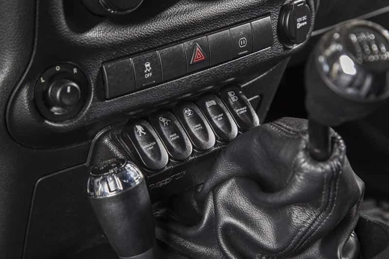 Rugged Ridge — Rugged Ridge Etched Lower 5 Switch Panel Kit 11-18 JK
RkrSwitchandCoverSet
OFFROAD_INTERIOR - view 2