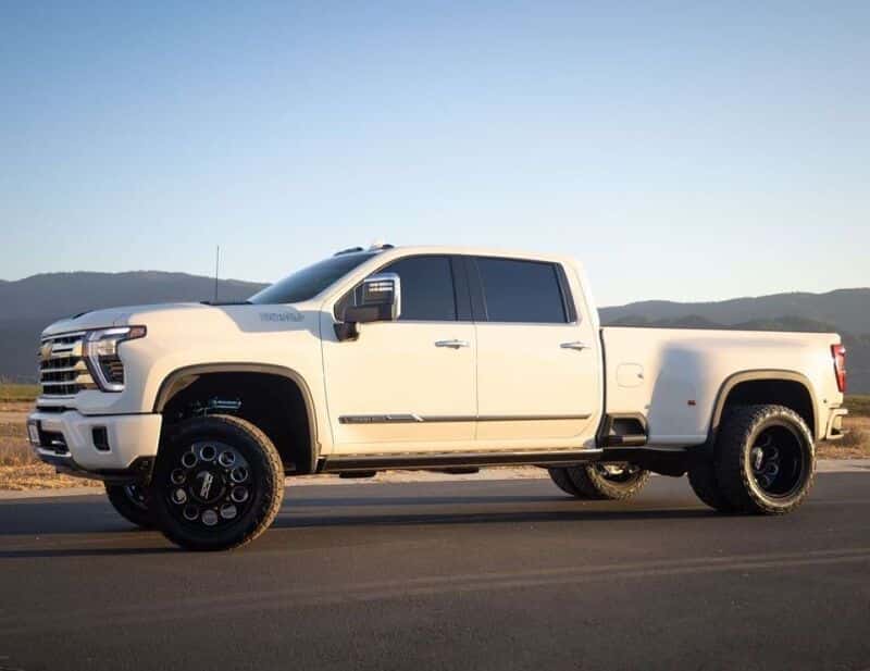 Cognito — Cognito 20-24 Chevy/GMC Silv/Sierra 2500/3500 HD 2WD/4WD 3in Elite Leveling Kit w/ King 2.5 RR
Suspension Lift Kit - view 5