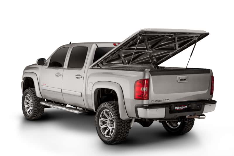 Undercover — UnderCover 07-13 Chevy Silverado 1500 5.8ft Lux Bed Cover - Victory Red
LX 07-13 Silv 5ft.9- - view 1