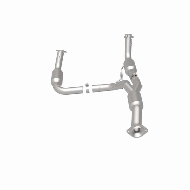 Magnaflow — Magnaflow 12-14 Chevrolet Silverado 2500 HD 6.0L Direct Fit Converter
California - view 16