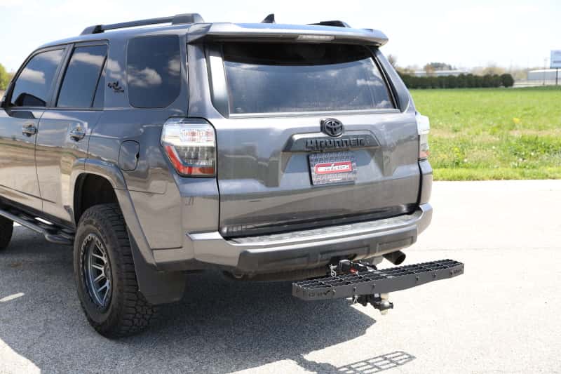 GEN-Y Hitch — Gen-Y Phantom XL 2in Shank Heavy-Duty 600lb Capacity Serrated Hitch Step - 42in Wide Step
Hitch Step - view 3