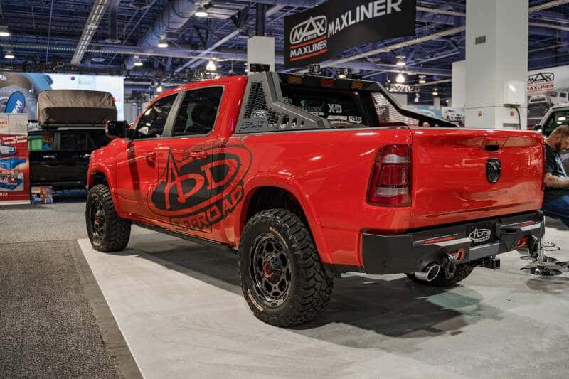 Addictive Desert Designs — Addictive Desert Designs 17-18 Ford F-150 Raptor HoneyBadger Chase Rack
TrkCabProt/HeadRk
Chase Rack - view 11