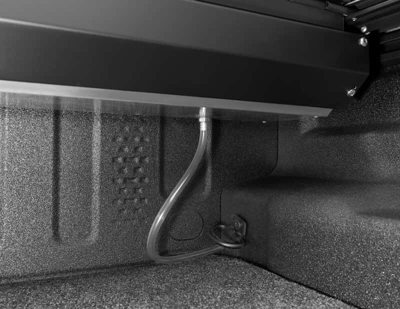 Roll-N-Lock — Roll-N-Lock 2020 Jeep Gladiator 5ft bed M-Series Retractable Tonneau Cover
Retractable Cover - view 19