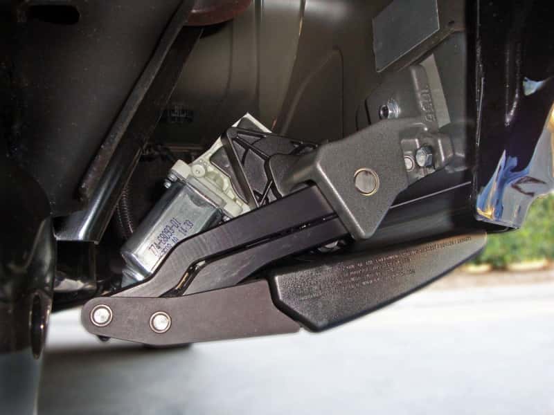 AMP Research — AMP Research 2013-2015 Dodge Ram 1500/2500/3500 All Cabs PowerStep Plug N Play - Black
Power Running Board
POWERSTEP - view 2