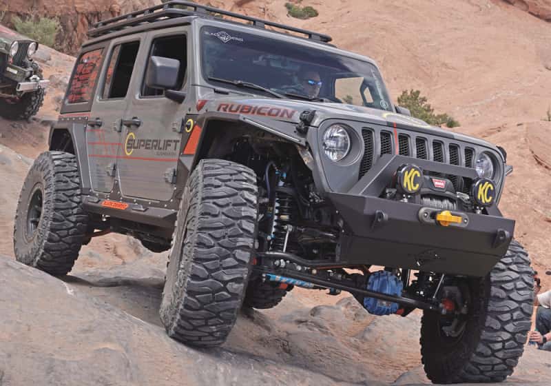 Superlift — Superlift 18-20 Jeep Wrangler JL Unlimited - 4in Dual Rate Coil Lift Kit w/ King 2.0 Shocks - view 9