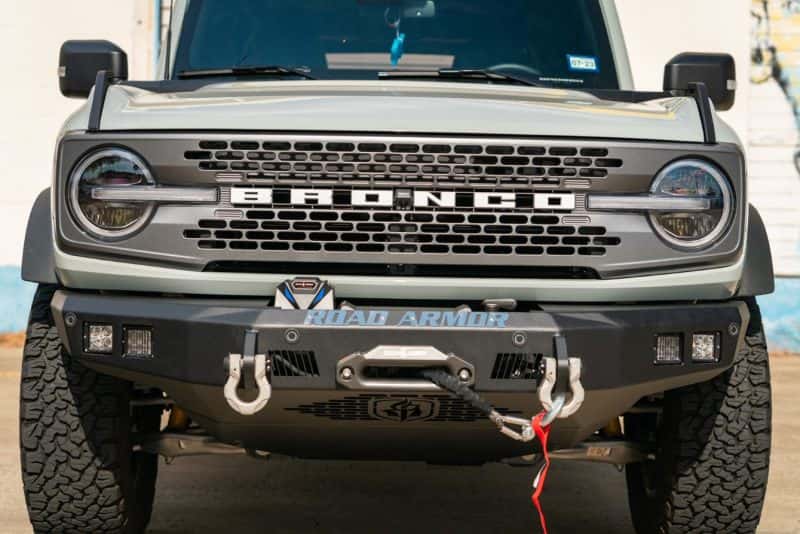Road Armor — Road Armor 2021+ Ford Bronco Stealth Front Winch Bumper - Tex Blk - view 1