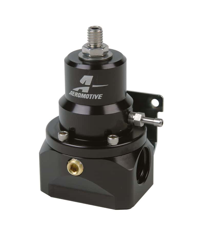 Aeromotive — Aeromotive 2-Port Bypass Carb Regulator
Regulator - view 1