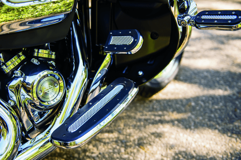 Kuryakyn — Kuryakyn Heavy Industry Brake Pedal 80-Up FL Models Chrome - view 2