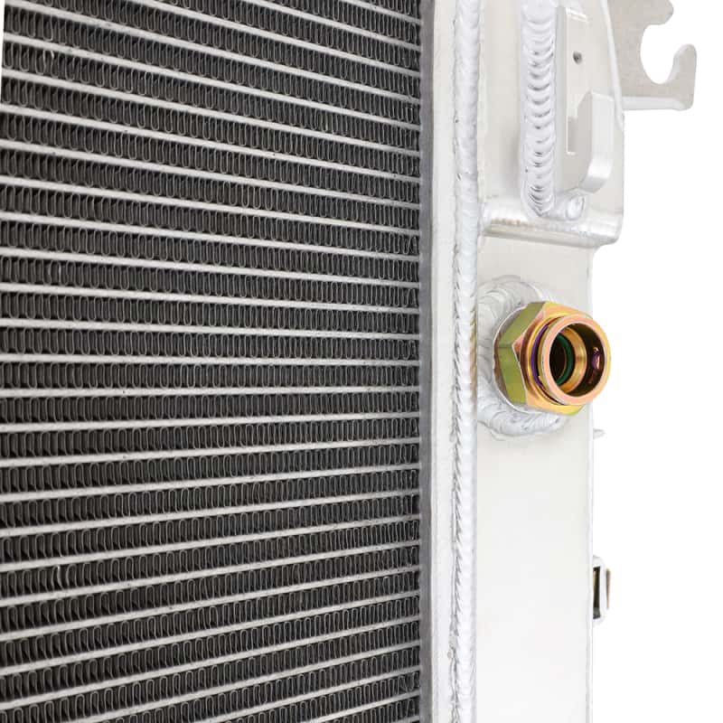 Mishimoto — Mishimoto 17-19 Chevrolet/GMC 6.6 L5p Duramax Radiator - view 6
