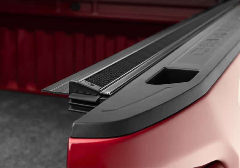 Truxedo — Truxedo 20-21 GMC Sierra & Chevrolet Silverado 1500 (New Body) w/CarbonPro 5ft 9in Sentry Bed Cove
SN 19-26 Sierra 5ft. - view 18