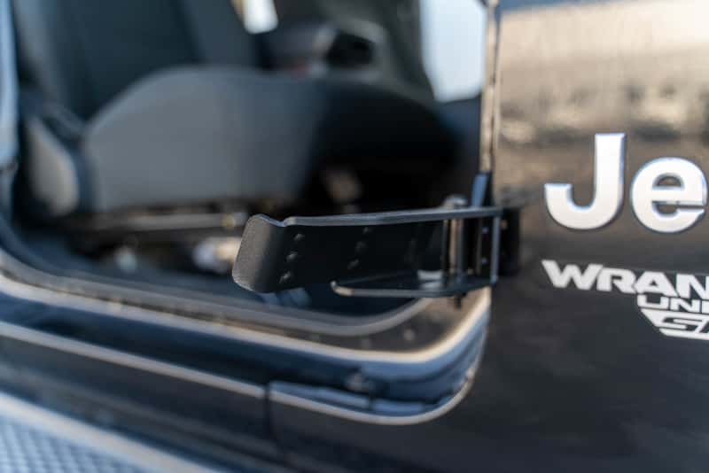 DV8 Offroad — DV8 Offroad 07-23 Jeep Gladiator/Wrangler JT/JK/JL Foot Pegs
Jeep Foot Pegs - view 3