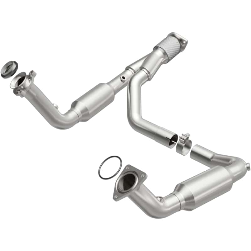Magnaflow — MagnaFlow Conv Direct Fit 07-09 Chevy Trailblazer SS 6.0L V8
California - view 2