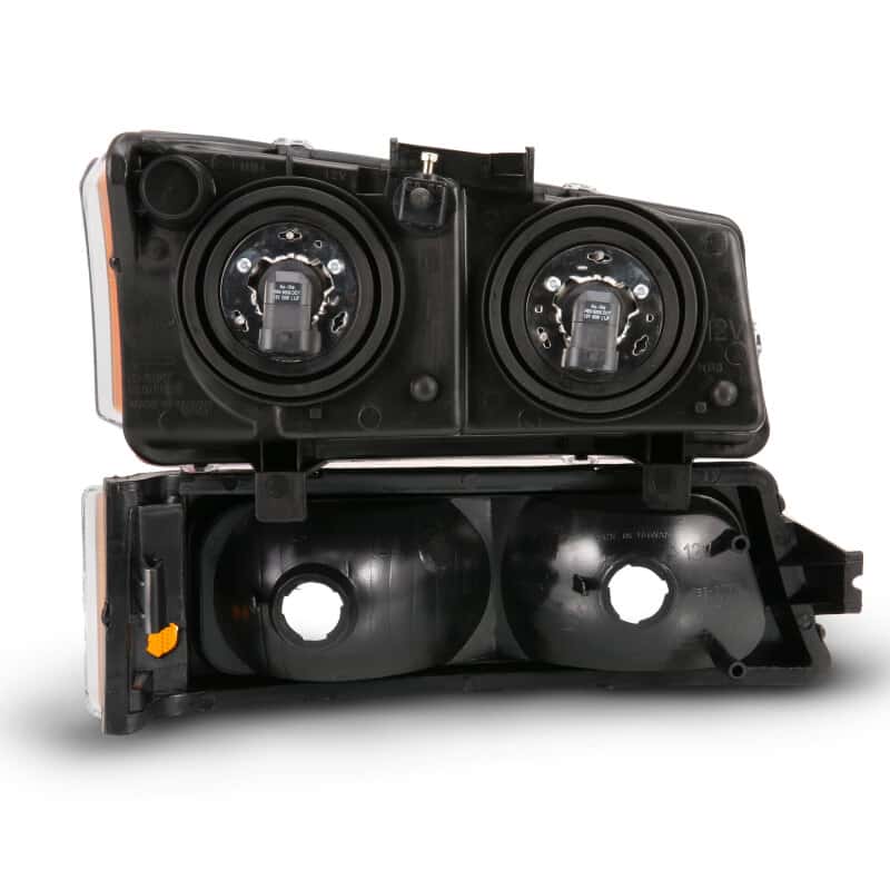 ANZO — ANZO 2003-2006 Chevy Silverado Crystal Headlight w/ Signal Light Black Amber (4 pcs)
Head Light Set
HdLtSet - view 2