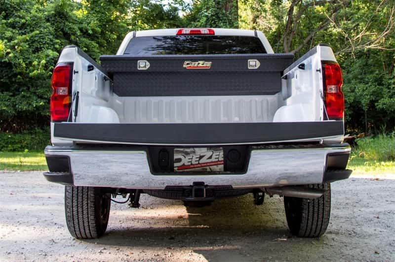 Dee Zee — Dee Zee Universal Tool Box - Red Crossover - Single Lid Black BT
ToolBxTrkBedRTR - view 6