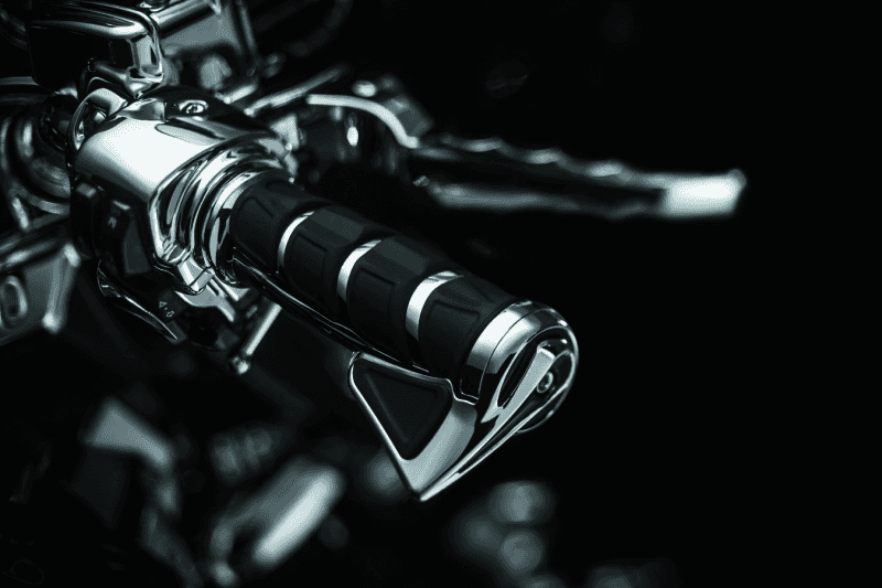 Kuryakyn — Kuryakyn Kinetic Grips Chrome - view 2