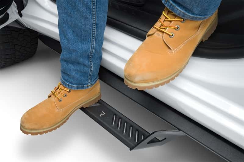 N-Fab — N-Fab Predator Pro 19-20 Chevy/GMC 1500 Crew Cab - Cab Length - Tex. Black
PP 19-25GM1500CrwTX - view 12