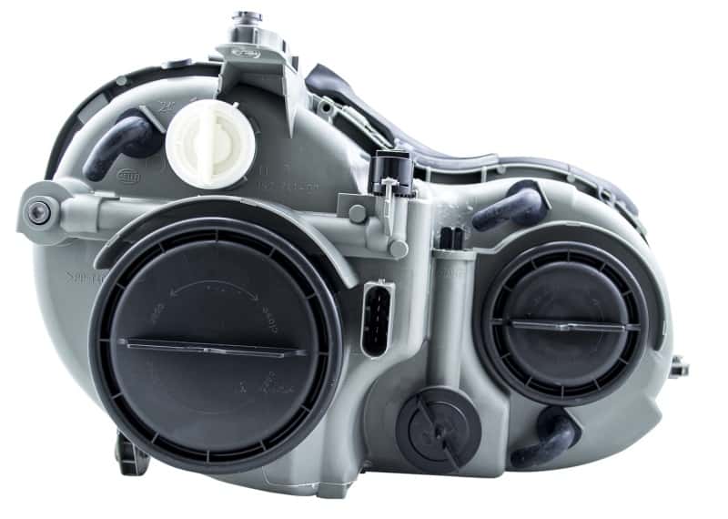 Hella — Hella 2003-2006 Mercedes-Benz C55 AMG AMG Halogen Headlight Assembly - view 9