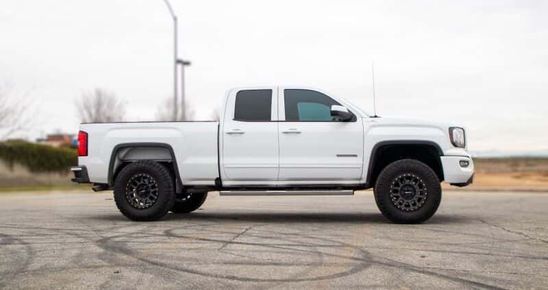 Cognito — Cognito 07-20 Chevy Silv/Sierra 1500 Yukon/Tahoe/Sub 2WD/4WD 3in Perf Leveling Kit w/ Fox 2.0 IFP
Suspension Lift Kit - view 3