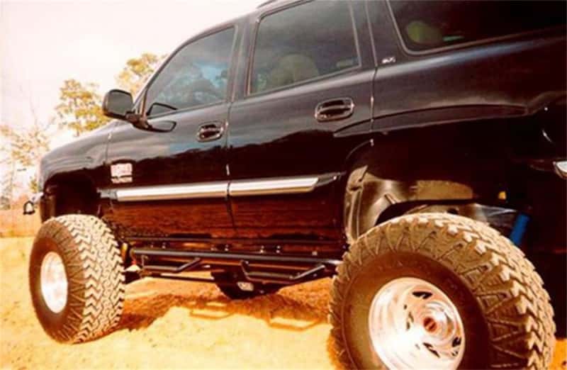 N-Fab — N-Fab Nerf Step 00-06 Chevy-GMC Tahoe/Yukon/Sonora SUV 4 Door - Gloss Black - W2W - 3in
NS 00-06 Tah/Yuk GB - view 2