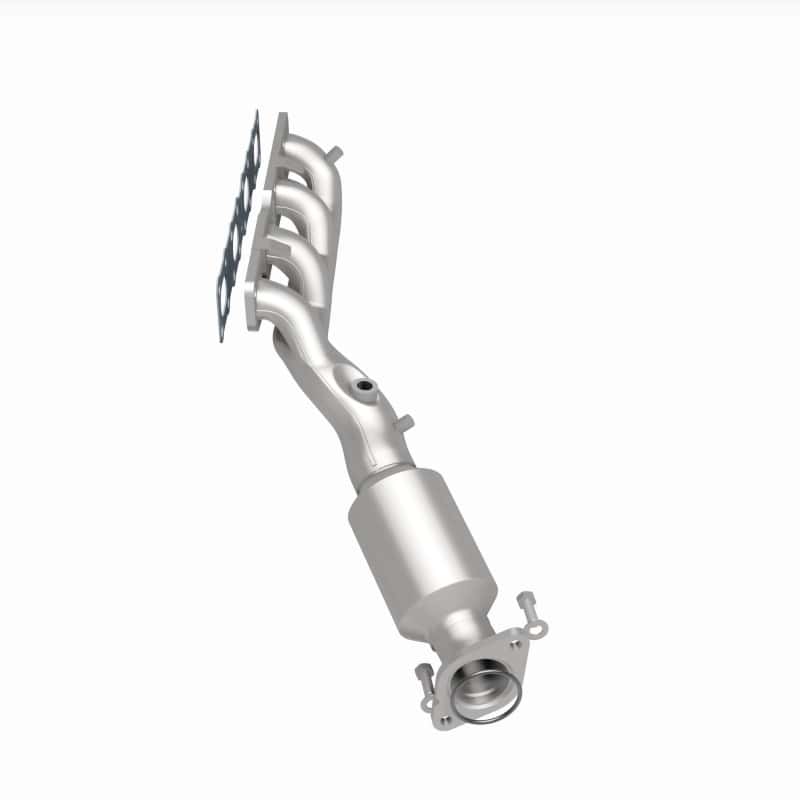 Magnaflow — MagnaFlow Direct-Fit SS Catalytic Converter 04-06 Nissan Titan 5.6L V8 (California)
California - view 14