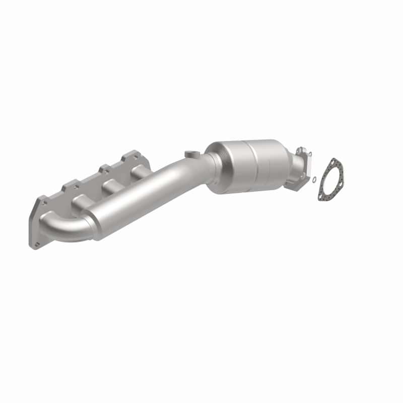 Magnaflow — Magnaflow Conv DF 02-04 Volkswagen Passat 4.0L
California - view 6