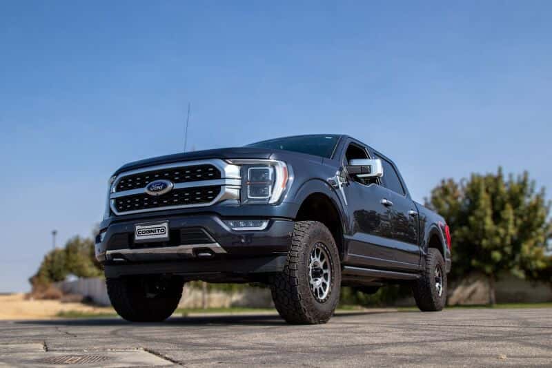 Cognito — Cognito 21-23 Ford F-150 4WD 2.5in Performance Leveling Kit w/ Elka 2.0 IFP shocks
Suspension Lift Kit - view 4