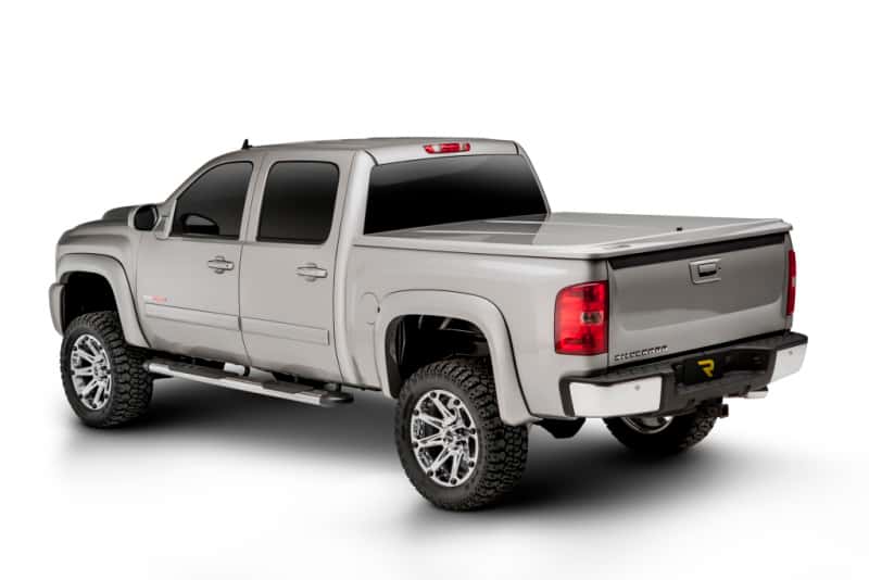 Undercover — UnderCover 15-20 Chevy Colorado/GMC Canyon 6ft Lux Bed Cover - Pull Me Over Red
LX 15-22 Cl/Cn6ft.-G - view 2