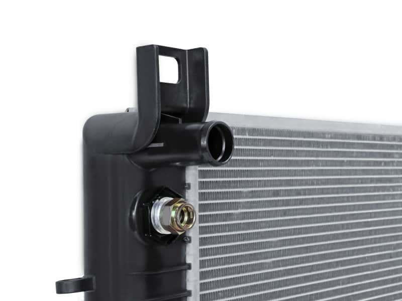 aFe — aFe BladeRunner OER Series Radiator 99-13 GM Trucks/SUVs V8
BladeRunner Radiator - view 3