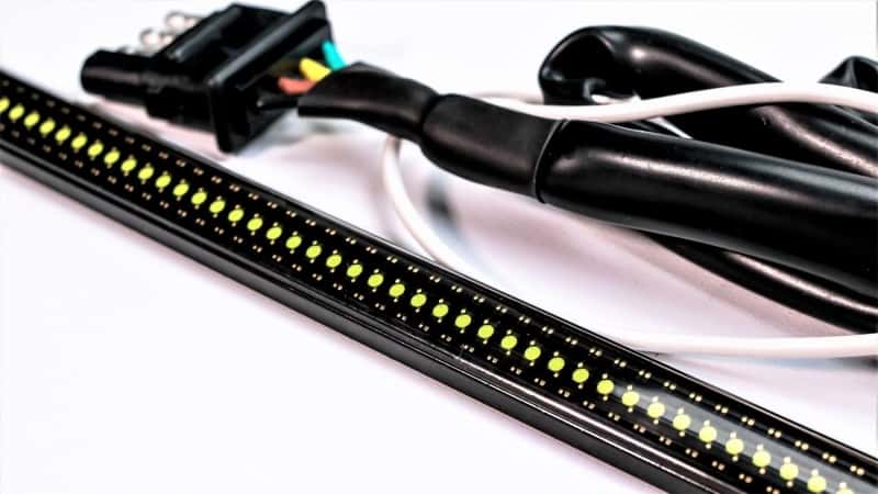 Putco — Putco 2019+ RAM 1500/Jeep Wrangler JK/JL 18in Split Blade LED Tailgate Light Bar (Pair)
LED Light Bar - view 7