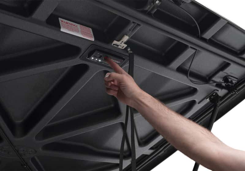 Undercover — UnderCover 2022 Nissan Frontier 5ft Elite Bed Cover - Black Textured - view 7