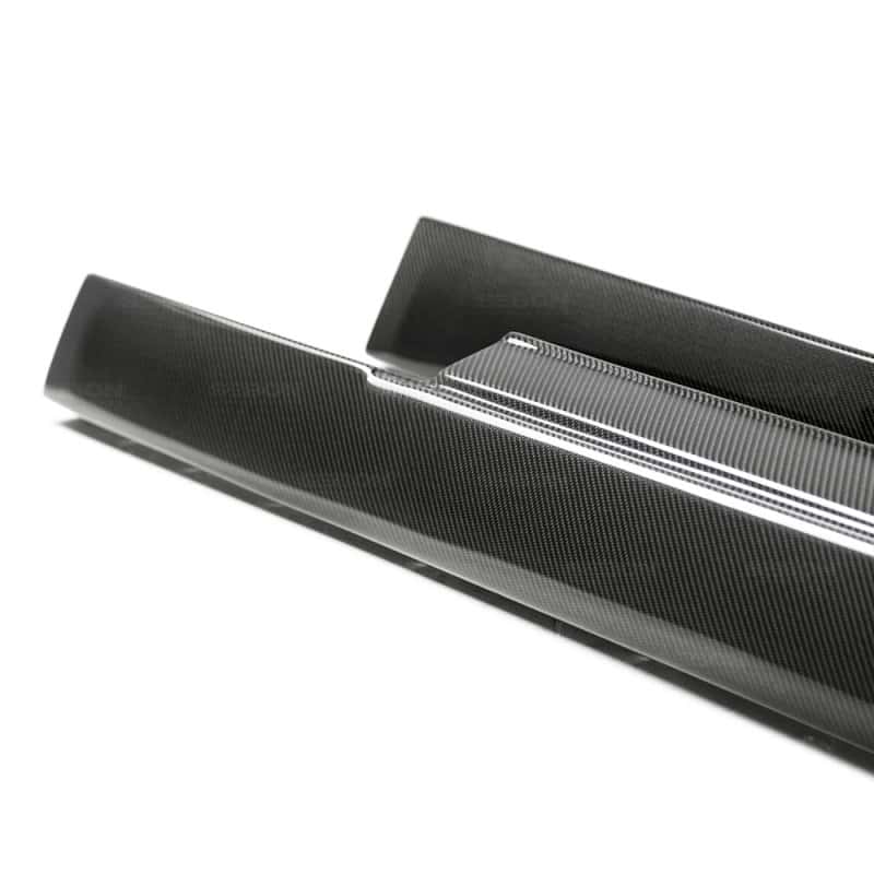 Seibon — Seibon 09-10 Nissan GTR R35 OEm Style Carbon Fiber Side Skirts - view 4