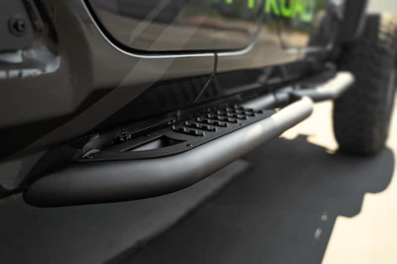 DV8 Offroad — DV8 Offroad 18-23 Jeep Wrangler JL 4 Door Body/Pinch Weld Mounted Step
Side Steps - view 7