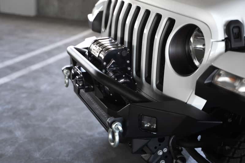DV8 Offroad — DV8 Offroad 18-23 Jeep Wrangler JL / 20-23 Jeep Gladiator JT FS-7 Mid-Width Winch Front Bumper
Jeep FS-7 Front - view 11