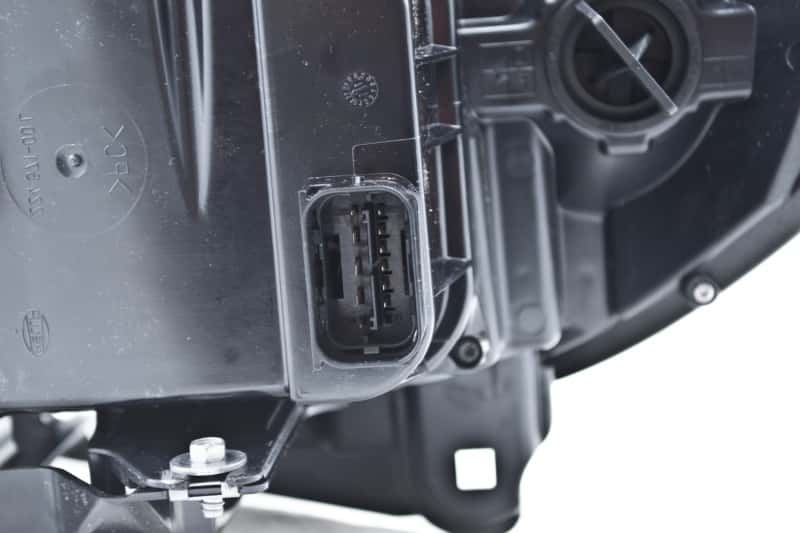 Hella — Hella 2003-2006 BMW X5 Xenon Headlight Assembly - view 16