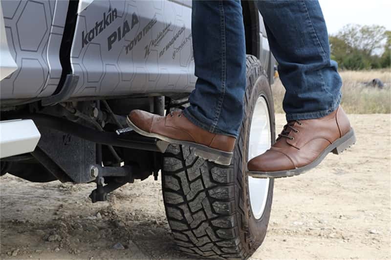 Dee Zee — Dee Zee 17-23 Ford Super Duty Side Box Step 6 1/2Ft Bed
Nerf/StepSideBxBar - view 3