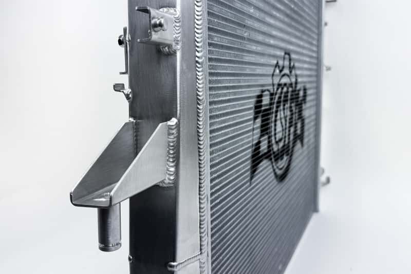CSF — CSF Porsche 955/957 Cayenne / Audi Q7 / VW Touareg Heavy-Duty Performance Radiator
CSF Radiator - view 9