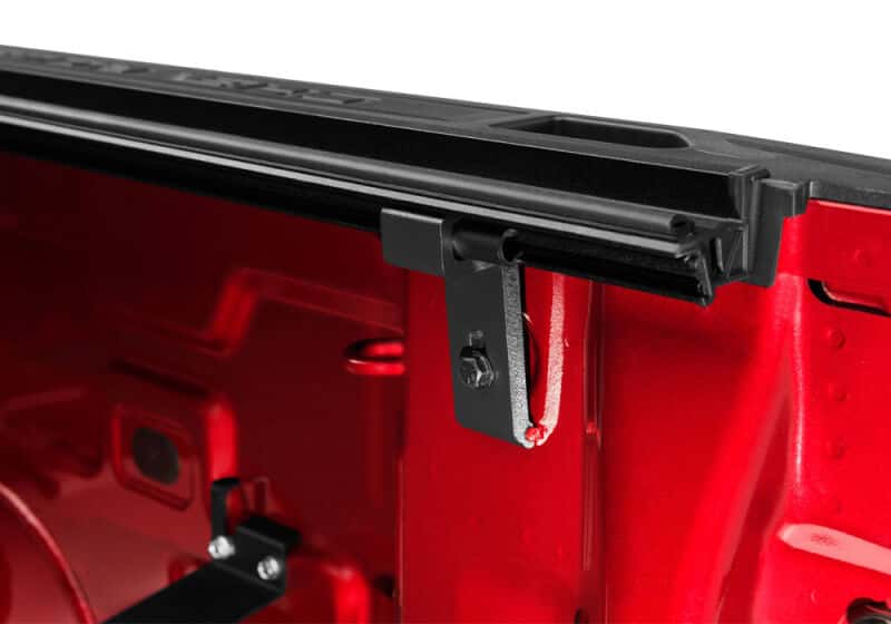 Undercover — UnderCover 14-18 Chevy Silverado 1500 (19 Legacy) 5.8ft Armor Flex Bed Cover - Black Textured - view 11