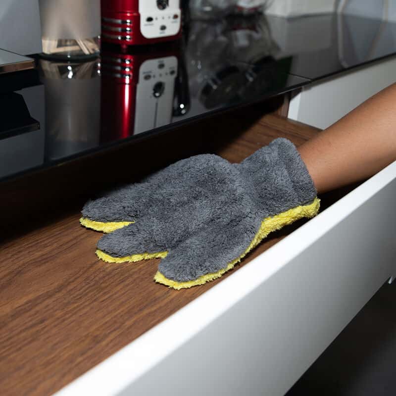 Chemical Guys — Chemical Guys The Stranger Helpful Handy Mitt - view 6