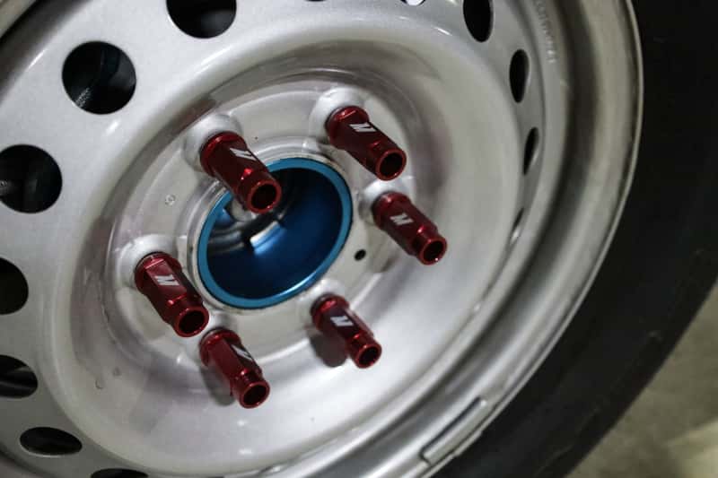 Mishimoto — Mishimoto Aluminum Locking Lug Nuts M12x1.5 27pc Set Red
Locking Lug Nut Set - view 5