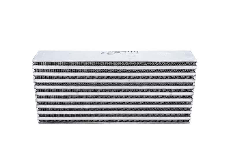 Garrett — Garrett Air / Air Intercooler CAC (18.00in x 8.00in x 3.50in) - 425 HP
grt703520-6025 - view 1