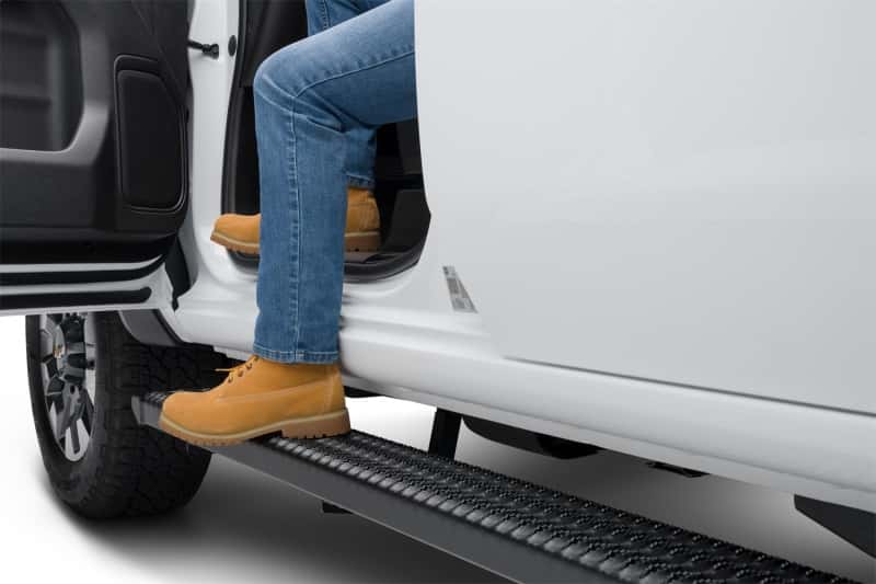 N-Fab — N-Fab Growler Fleet 2019 Chevy/GMC 1500 Crew Cab - Cab Length - Tex. Black - 7in
Grwlr19-25 GM Crw TX - view 5