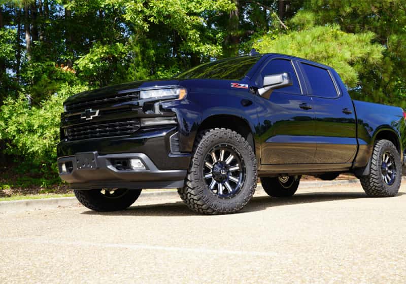 Superlift — Superlift 2019 Chevy Silv/GMC Sierra 1500 Excludes 19 Trailboss Models 2in Leveling Kit - view 5