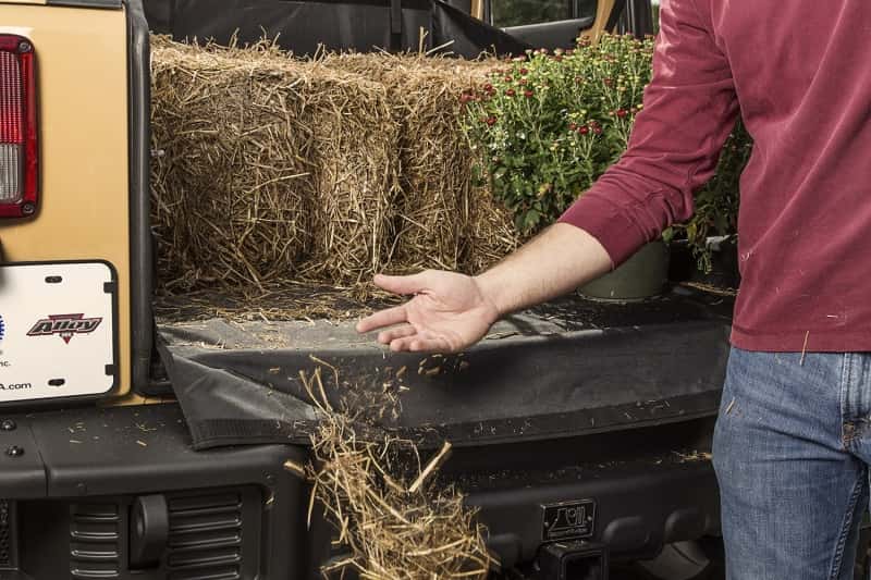 Rugged Ridge — Rugged Ridge C3 Cargo Cover W/O Subwoofer 07-18 Jeep Wrangler JKU 4 Door
Cargo Area Liner
OFFROAD_INTERIOR - view 16