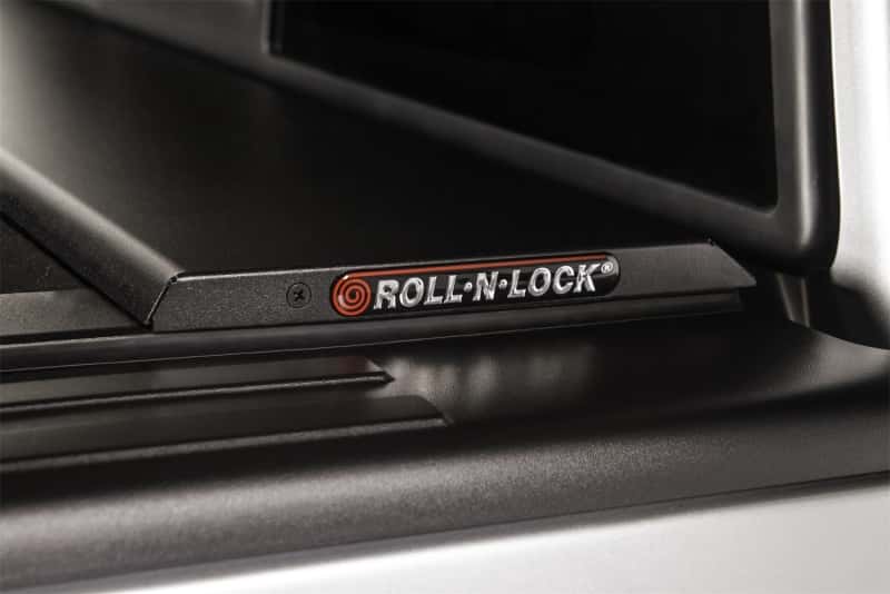 Roll-N-Lock — Roll-N-Lock 2024 Ford Ranger 5ft Bed M-Series Retractable Tonneau Cover
Retractable Cover - view 7