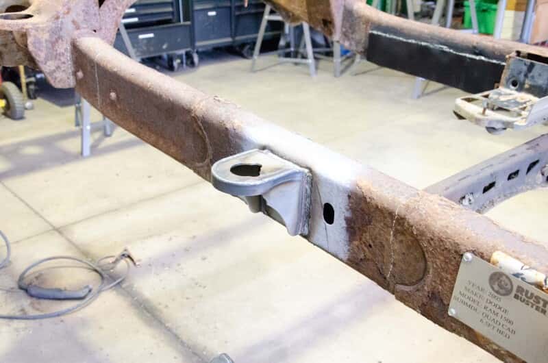 RustBuster — RustBuster 02-08 Dodge Ram 1500 Crew/Quad Cab Middle Body Mount - view 4
