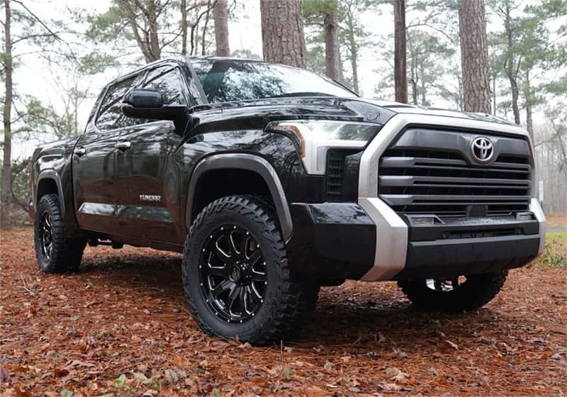 Superlift — Superlift 2022 Toyota Tundra 2WD/4WD 2in Leveling Kit w/Upper Strut Spacers - view 3
